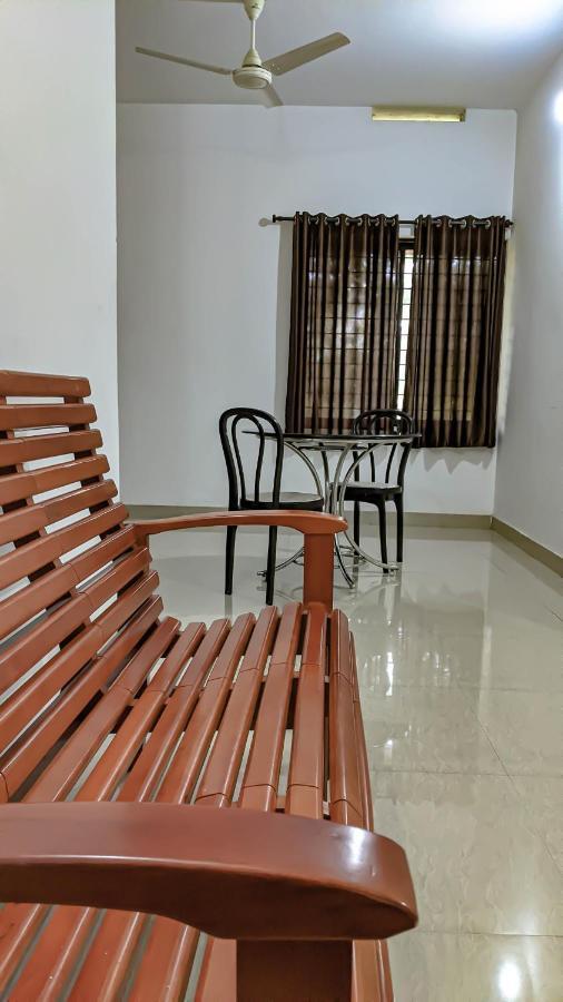Shangri-Laa Hotel Apartments Кожикоде Екстер'єр фото